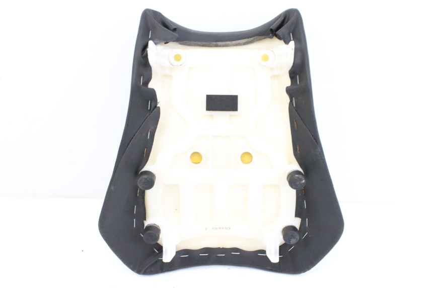 photo de SELLA ANTERIORE SUZUKI GSX-R GSXR 750 (2011 - 2016) - Primo piano tecnico