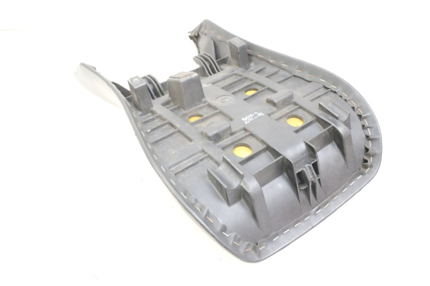 photo de SELLA ANTERIORE HYOSUNG GTR 125 (2006 - 2008) - Zoom sullo stato d'uso