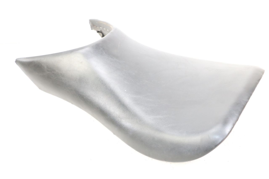 photo de SELLA ANTERIORE HYOSUNG GTR 125 (2006 - 2008) - Primo piano tecnico