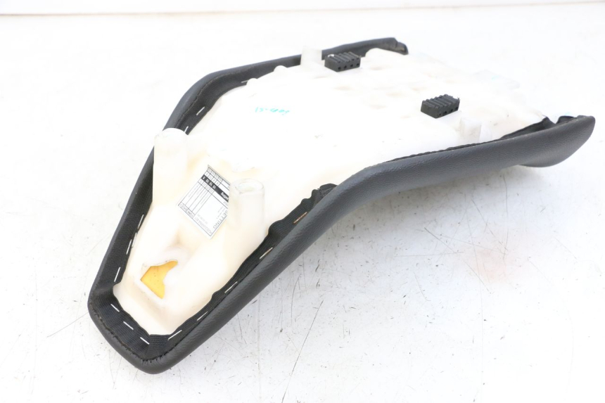 photo de SELLA ANTERIORE HUSQVARNA SVARTPILEN 401 (2018 - 2023) - Zoom sullo stato d'uso