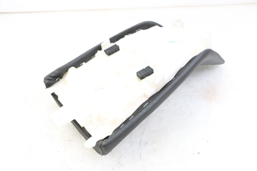 photo de SELLA ANTERIORE HUSQVARNA SVARTPILEN 401 (2018 - 2023) - Primo piano tecnico