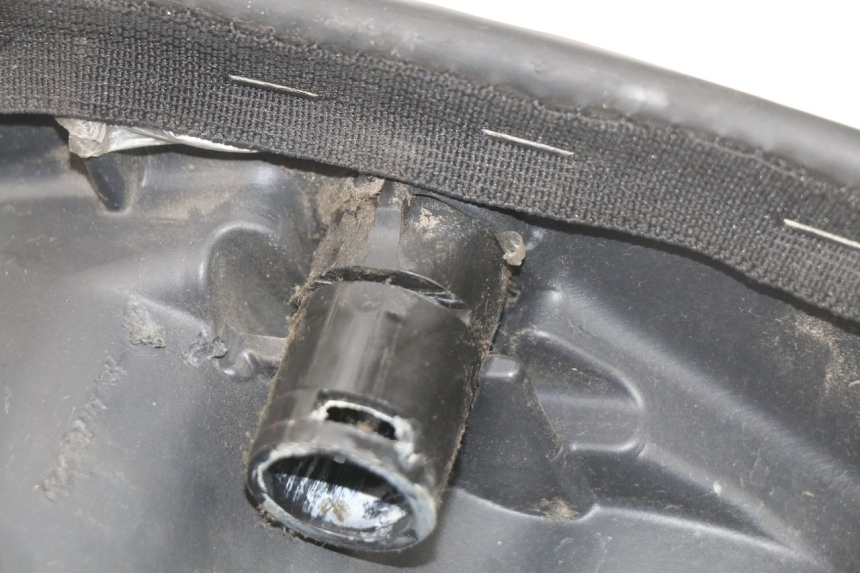 photo de SELLA ANTERIORE PIAGGIO LIBERTY 4T 50 (2009 - 2015) - Altra angolazione