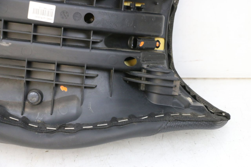 photo de SELLA ANTERIORE BMW R GS 1250 (2021 - 2024) - Ispezione visiva dettagliata