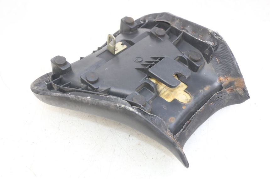 photo de SELLE ANTERIORE YAMASAKI RAPTOR 50 (2013 - 2018) - Stato della superficie e materiale