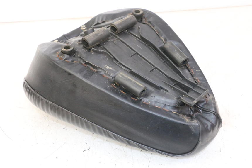 photo de SELLA ANTERIORE REGAL RAPTOR RAXTER 2 125 (2007 - 2015) - Primo piano tecnico