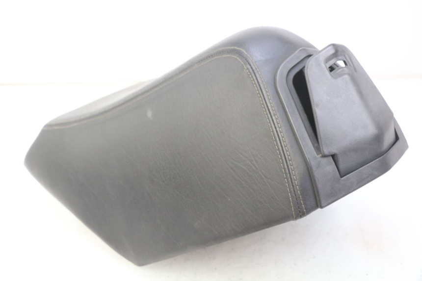 photo de SELLE ANTERIORE PEUGEOT SATELIS 125 (2006 - 2009) - Vista principale