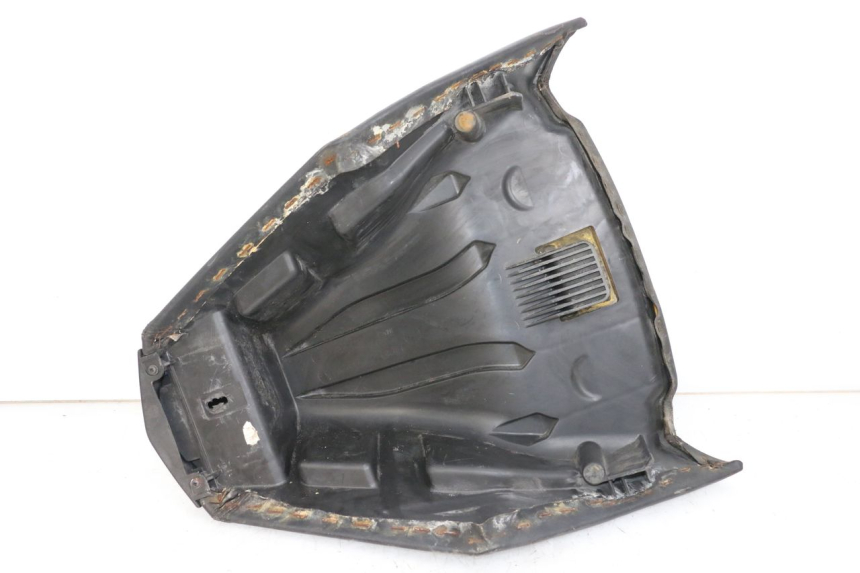 photo de SELLE ANTERIORE PEUGEOT SATELIS 125 (2010 - 2012) - Zoom sullo stato d'uso