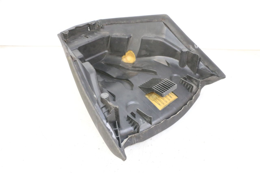 photo de SELLA ANTERIORE PEUGEOT SATELIS 125 (2013 - 2018) - Primo piano tecnico