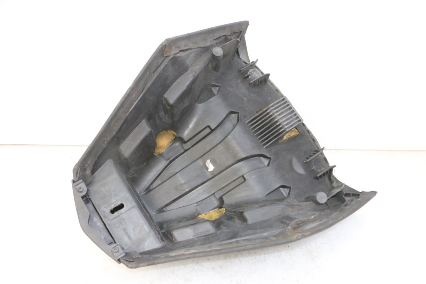 photo de SELLA ANTERIORE PEUGEOT SATELIS 125 (2013 - 2018) - Zoom sullo stato d'uso