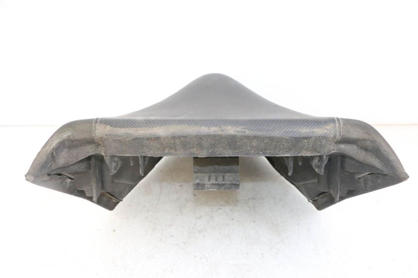 photo de SELLA ANTERIORE PEUGEOT SATELIS 125 (2013 - 2018) - Primo piano tecnico