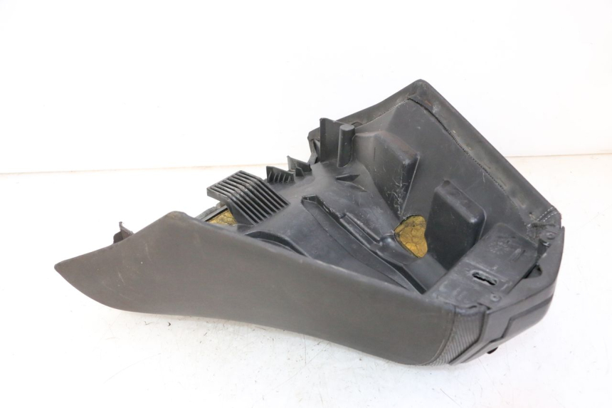 photo de SELLE ANTERIORE PEUGEOT SATELIS 125 (2010 - 2012) - Zoom sullo stato d'uso