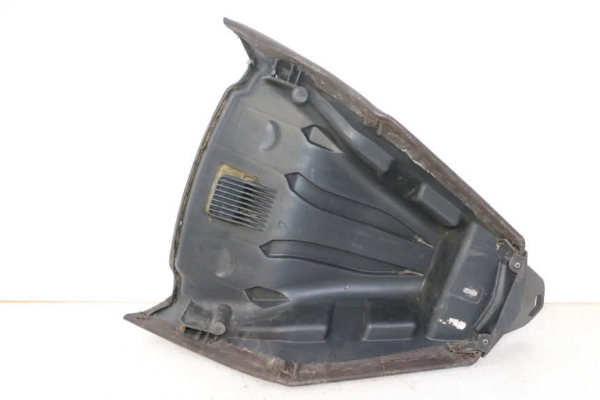 photo de SELLE ANTERIORE PEUGEOT SATELIS 125 (2006 - 2009) - Altra angolazione