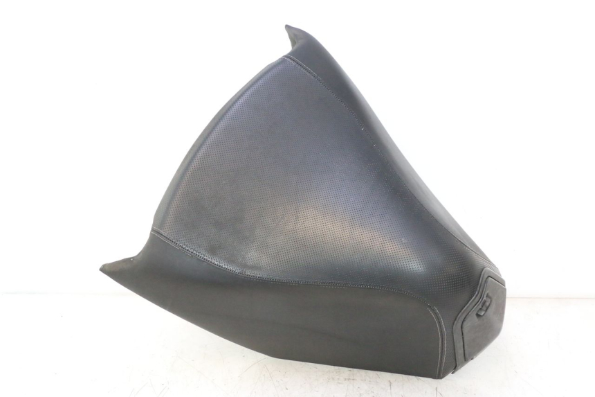 photo de SELLA ANTERIORE PEUGEOT SATELIS 125 (2013 - 2018) - Zoom sui componenti