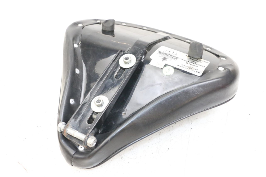 photo de SELLA ANTERIORE HARLEY DAVIDSON SPORTSTER XL CUSTOM 1200 (2003 - 2004) - Zoom sullo stato d'uso