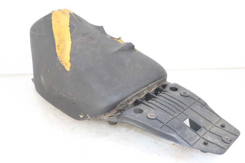 photo de SELLA ANTERIORE APRILIA SR CARB LC 2T 50 (2004 - 2012) - Dettaglio del componente
