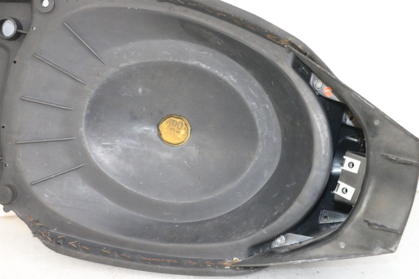 photo de SELLA ANTERIORE APRILIA SR CARB LC 2T 50 (2004 - 2012) - Vista d'insieme del prodotto