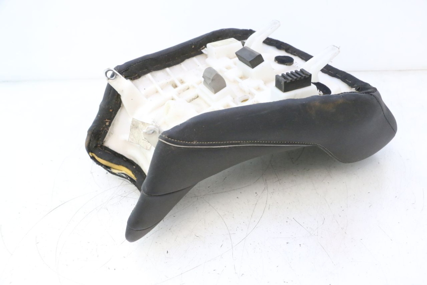 photo de SELLA ANTERIORE SUZUKI SV S 650 (2003 - 2009) - Zoom sullo stato d'uso