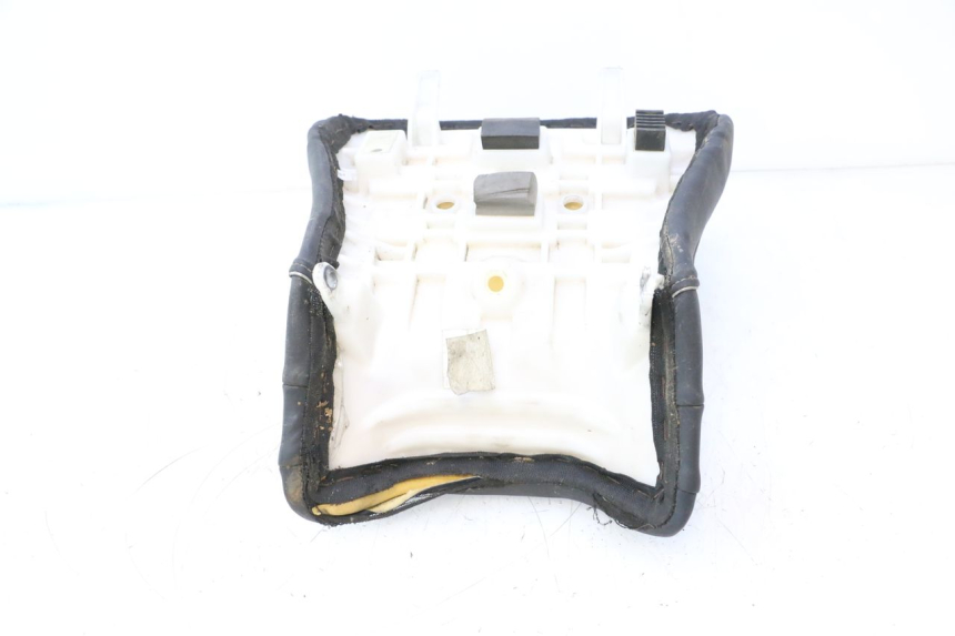photo de SELLA ANTERIORE SUZUKI SV S 650 (2003 - 2009) - Primo piano tecnico
