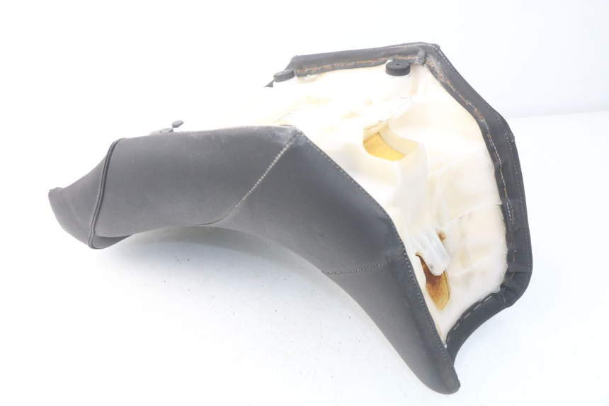 photo de SELLE ANTERIORE YAMAHA TDM ABS 900 (2002 - 2014) - Stato della superficie e materiale