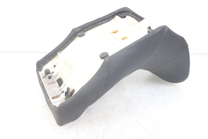 photo de SELLE ANTERIORE YAMAHA TDM ABS 900 (2002 - 2014) - Altra angolazione