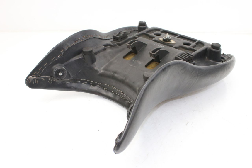 photo de SELLE ANTERIORE SUZUKI TLS TL S 1000 (1997 - 2001) - Stato della superficie e materiale