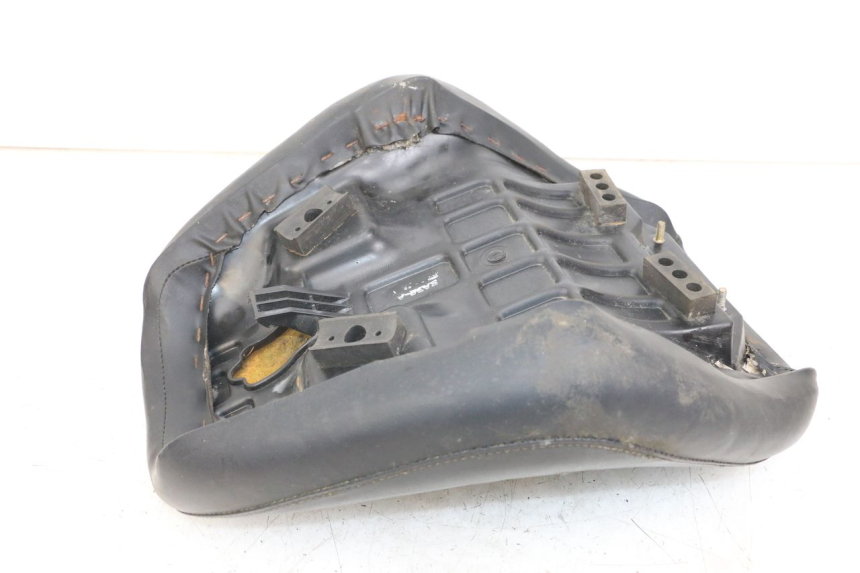 photo de SELLE ANTERIORE DAELIM VL DAYSTAR 125 (2000 - 2011) - Zoom sullo stato d'uso