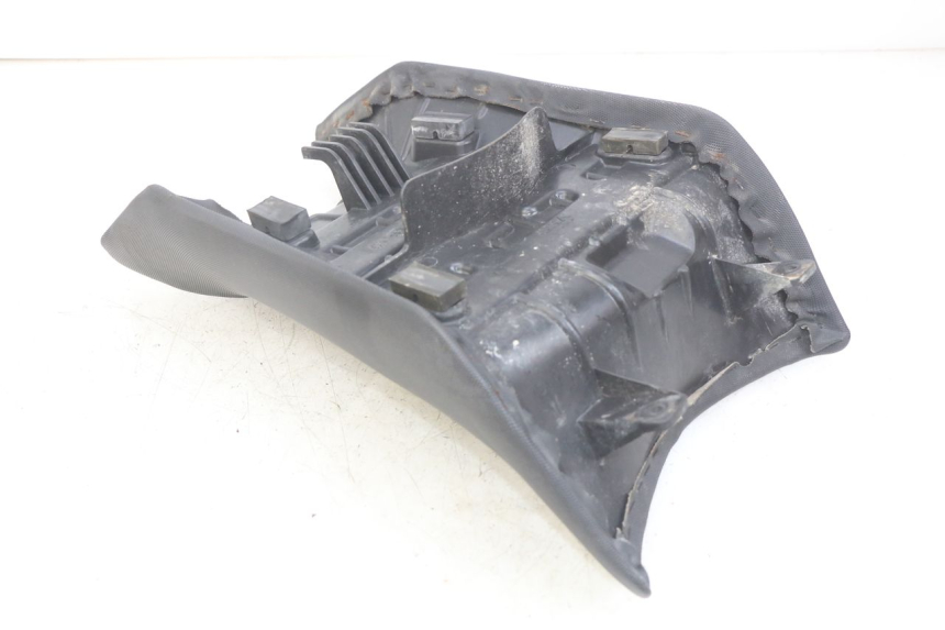 photo de SELLE ANTERIORE SYM WOLF SB 125 (2011 - 2018) - Zoom sullo stato d'uso