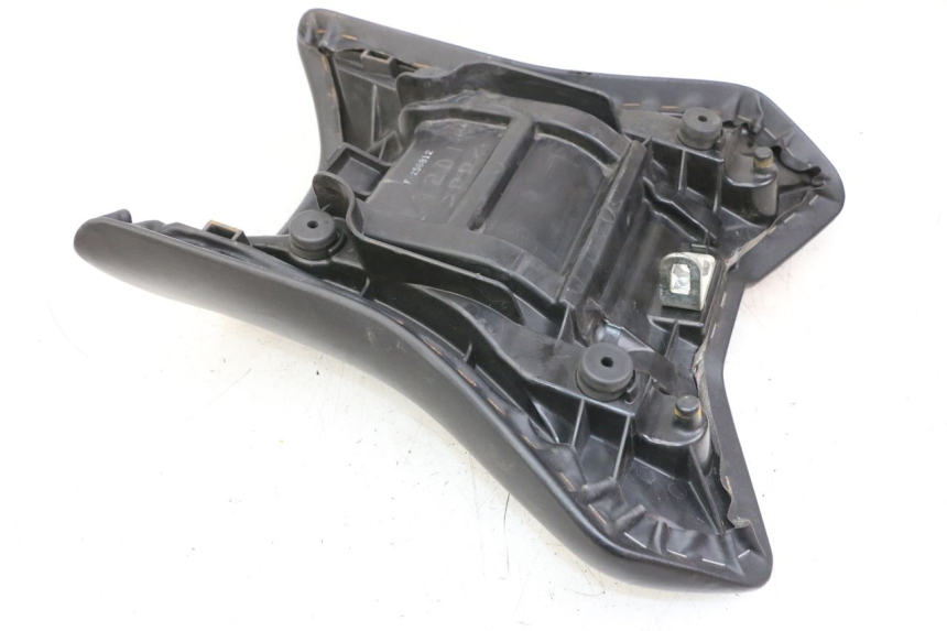 photo de SELLA ANTERIORE YAMAHA FZ1 FAZER 1000 (2007 - 2009) - Primo piano tecnico
