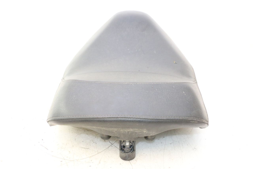 photo de SELLE ANTERIORE YAMAHA YP MAJESTY 125 (1998 - 2001) - Caratteristiche distintive