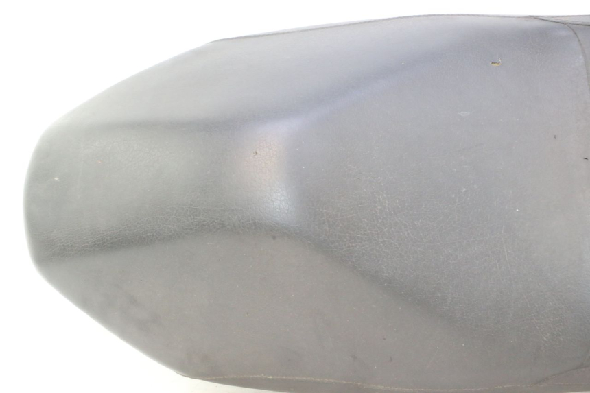 photo de SELLE ANTERIORE YAMAHA YP MAJESTY 125 (1998 - 2001) - Focus sulla struttura