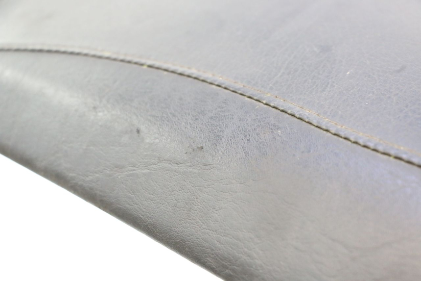 photo de SELLE ANTERIORE YAMAHA YP MAJESTY 125 (1998 - 2001) - Zoom sullo stato d'uso
