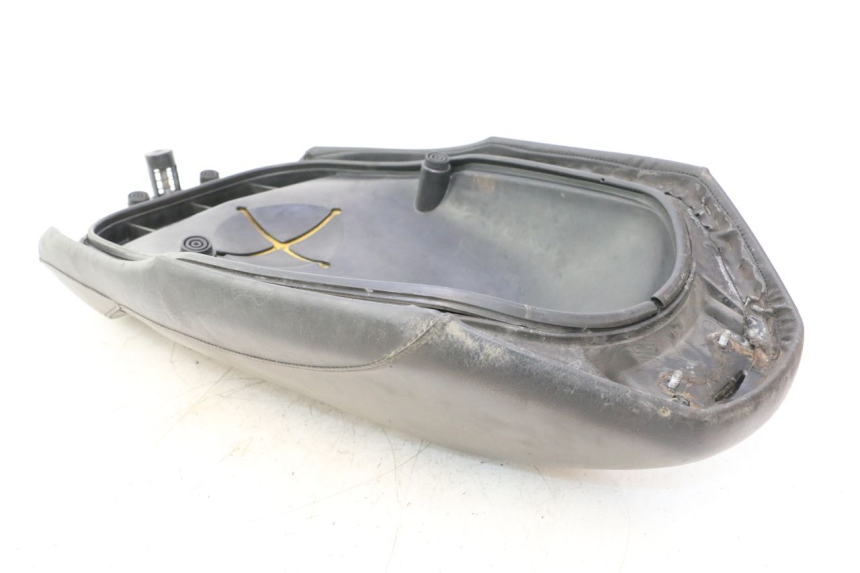 photo de SELLE ANTERIORE YAMAHA YP MAJESTY 125 (1998 - 2001) - Marcature e riferimenti originali
