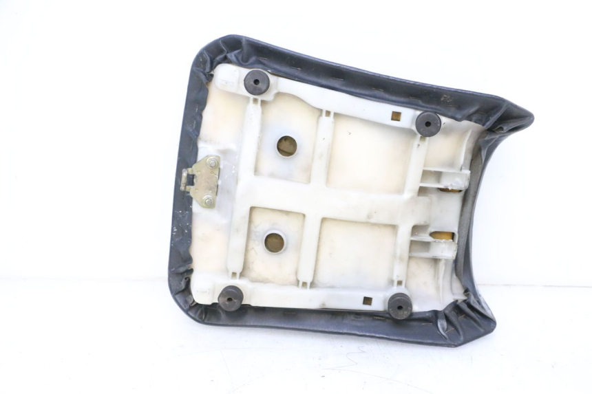 photo de SELLA ANTERIORE YAMAHA YZF R GENESIS 750 (1993 - 1998) - Dettaglio del componente