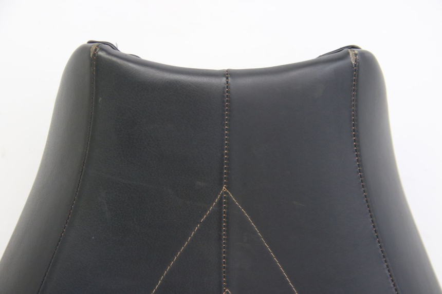 photo de SELLE ANTERIORE KAWASAKI ZX-6R ZX6R 600 (1995 - 1997) - Dettagli dei punti di fissaggio