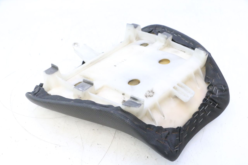 photo de SELLE ANTERIORE KAWASAKI ZX-6R ZX6R 600 (1995 - 1997) - Zoom sullo stato d'uso