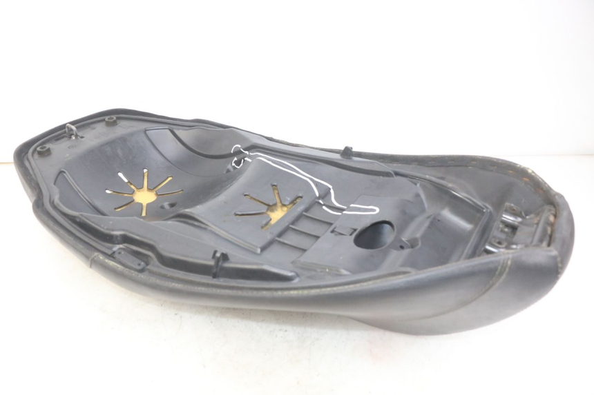 photo de SELLE PIAGGIO BEVERLY 125 (2010 - 2015) - Zoom sui componenti