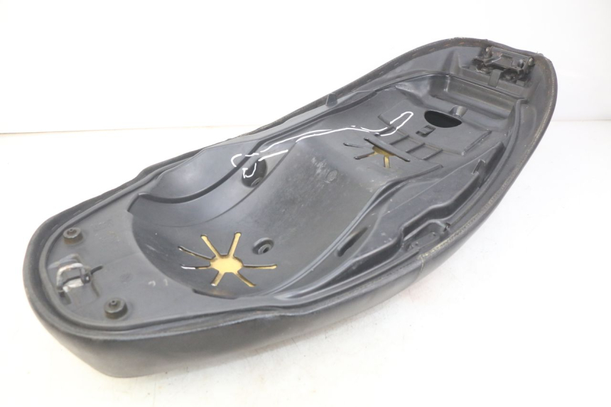 photo de SELLE PIAGGIO BEVERLY 125 (2010 - 2015) - Primo piano ad alta risoluzione