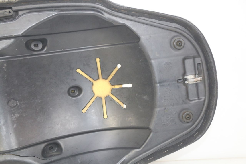 photo de SELLE PIAGGIO BEVERLY 125 (2010 - 2015) - Focus sulla struttura