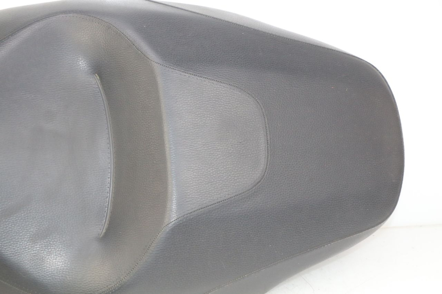 photo de SELLE PIAGGIO BEVERLY 125 (2010 - 2015) - Panoramica del profilo