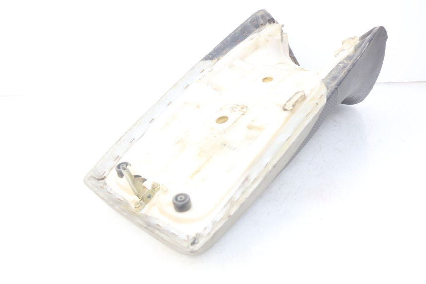 photo de SELLE YAMAHA BLASTER 200 (2003 - 2007) - Stato della superficie e materiale