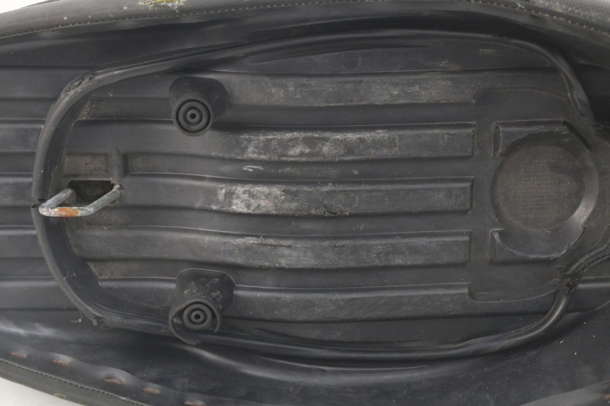 photo de SELLE MBK BOOSTER SPIRIT 50 (2004 - 2017) - Marcature e riferimenti originali