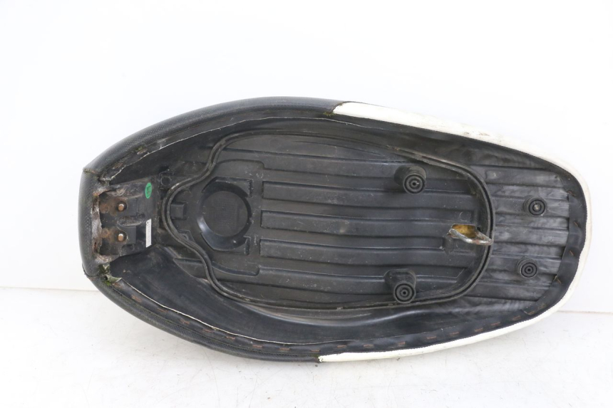 photo de SELLE MBK BOOSTER SPIRIT 50 (2004 - 2017) - Dettaglio del componente