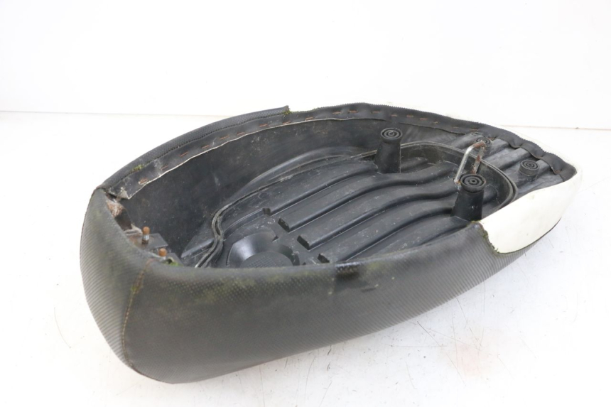 photo de SELLE MBK BOOSTER SPIRIT 50 (2004 - 2017) - Zoom sullo stato d'uso