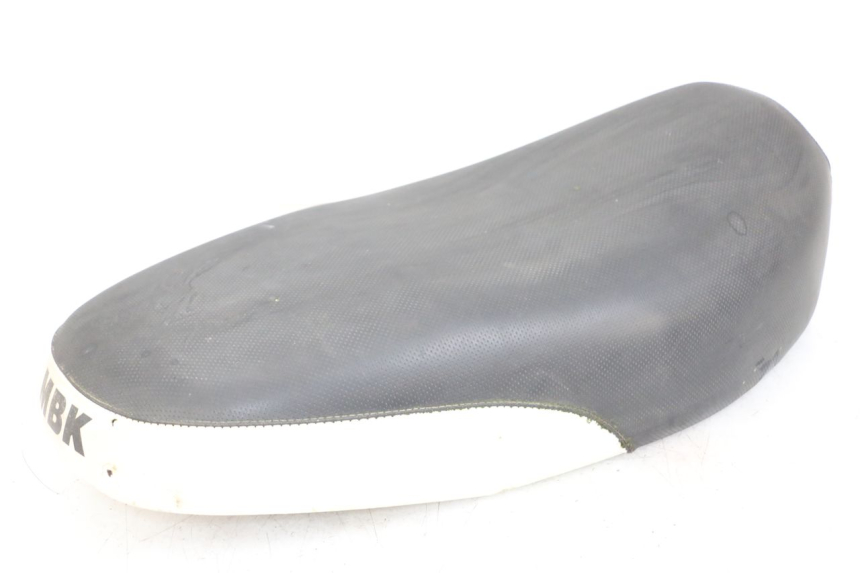 photo de SELLE MBK BOOSTER SPIRIT 50 (2004 - 2017) - Marcature e riferimenti originali
