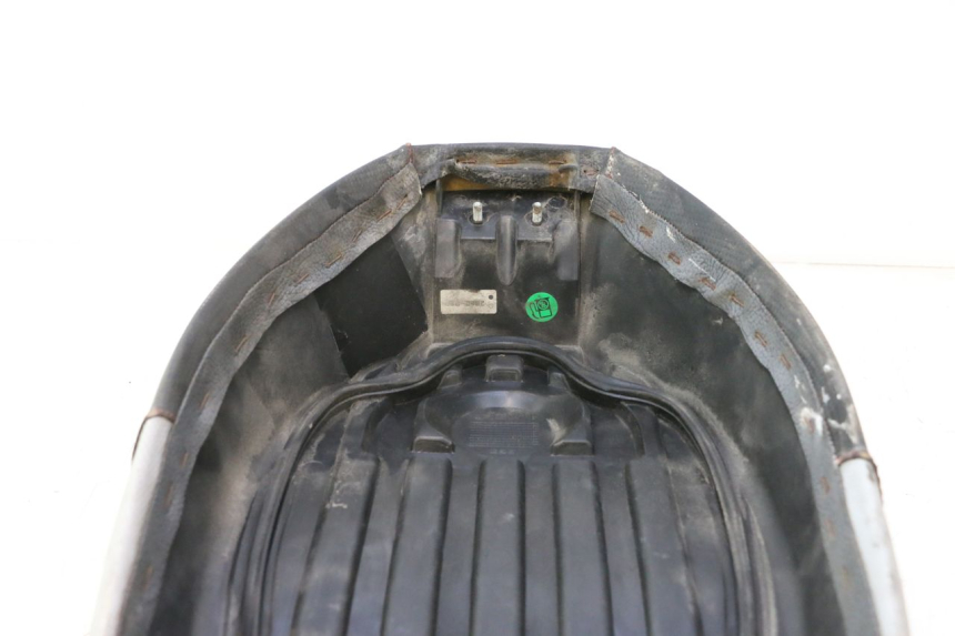photo de SELLE MBK BOOSTER SPIRIT 50 (2004 - 2017) - Dettagli dei punti di fissaggio