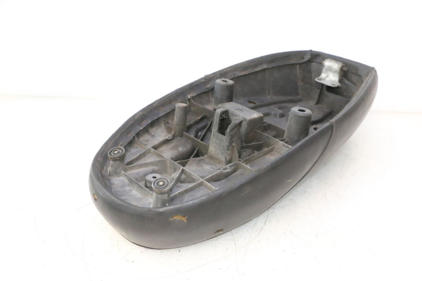 photo de SELLE MBK BOOSTER SPIRIT 50 (1999 - 2003) - Stato della superficie e materiale