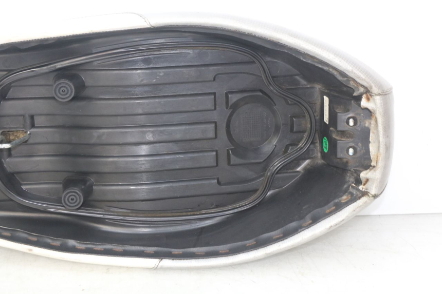 photo de SELLE MBK BOOSTER SPIRIT NAKED 50 (2004 - 2017) - Primo piano ad alta risoluzione