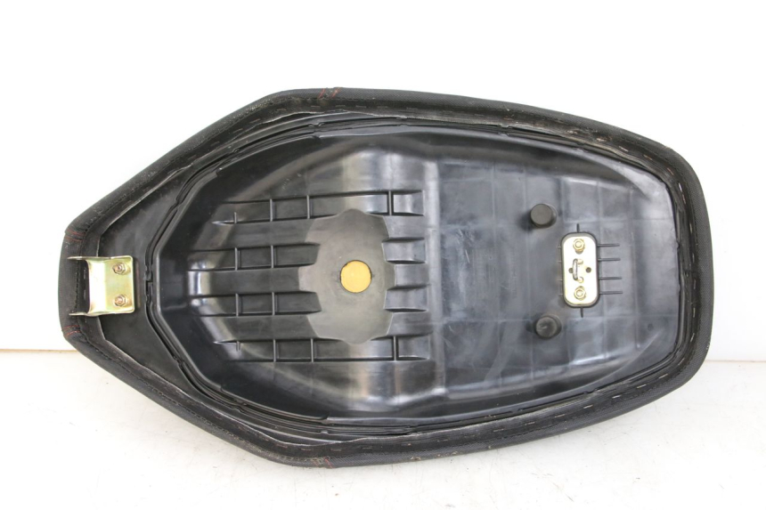 photo de SELLA TNT MOTOR BOSTON 4T 50 (2018 - 2025) - Stato della superficie e materiale