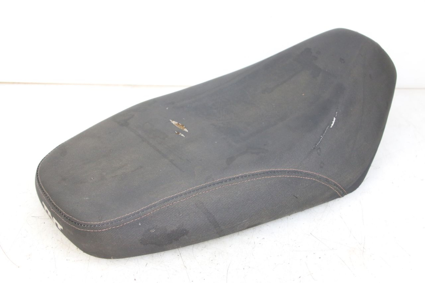 photo de SELLA TNT MOTOR BOSTON 4T 50 (2018 - 2025) - Marcature e riferimenti originali