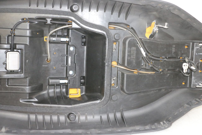 photo de SELLA SUZUKI BURGMAN 650 (2013 - 2020) - Caratteristiche distintive